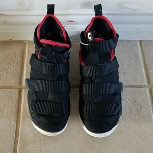 Nike Lebron Soldier XI